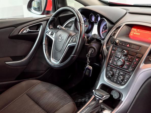 Opel Astra J Рестайлинг с пробегом 2012 года, цена 800 000 рублей, 162389 км, хэтчбек, Автокод Объявления