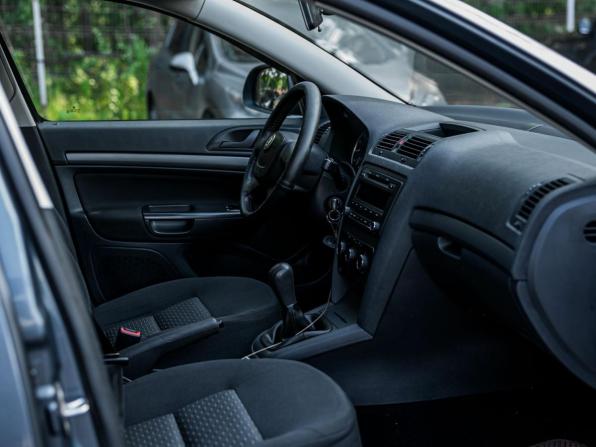 Skoda Octavia II (A5) Рестайлинг с пробегом 2011 года, цена 632 000 рублей, 199167 км, лифтбек, Автокод Объявления