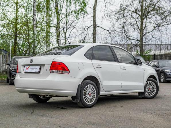 Volkswagen Polo V с пробегом 2013 года, цена 830 000 рублей, 156035 км, седан, Автокод Объявления