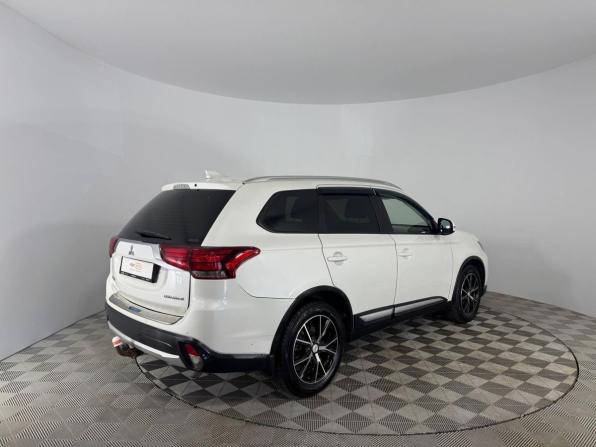 Mitsubishi Outlander III Рестайлинг 2 с пробегом 2017 года, цена 1 759 000 рублей, 171169 км, внедорожник, Автокод Объявления