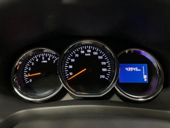 Renault Sandero II с пробегом 2018 года, цена 899 000 рублей, 44000 км, хэтчбек, Автокод Объявления