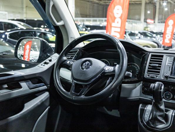 Volkswagen Caravelle T6 с пробегом 2018 года, цена 3 520 900 рублей, 133521 км, минивэн, Автокод Объявления