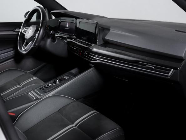 Volkswagen Golf VIII с пробегом 2021 года, цена 2 829 000 рублей, 50000 км, хэтчбек, Автокод Объявления