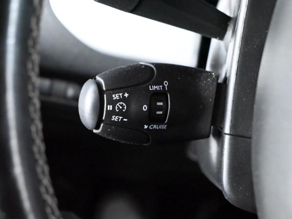 Peugeot Traveller I с пробегом 2022 года, цена 2 475 000 рублей, 107754 км, минивэн, Автокод Объявления