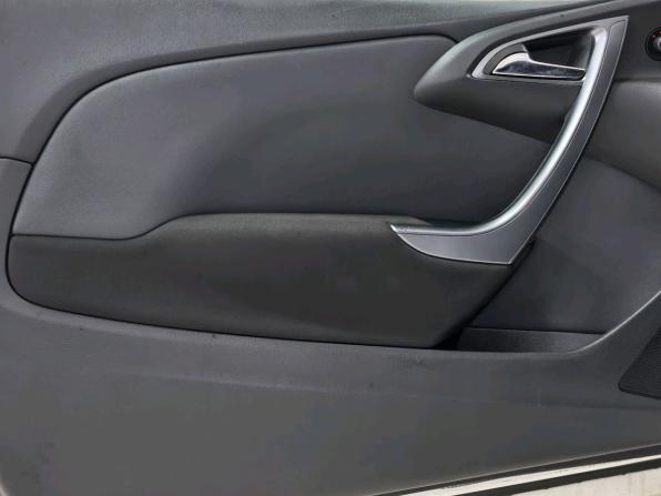Opel Astra J Рестайлинг с пробегом 2012 года, цена 670 000 рублей, 178877 км, хэтчбек, Автокод Объявления