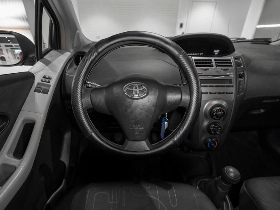 Toyota Yaris II Рестайлинг Москва  - изображение 10