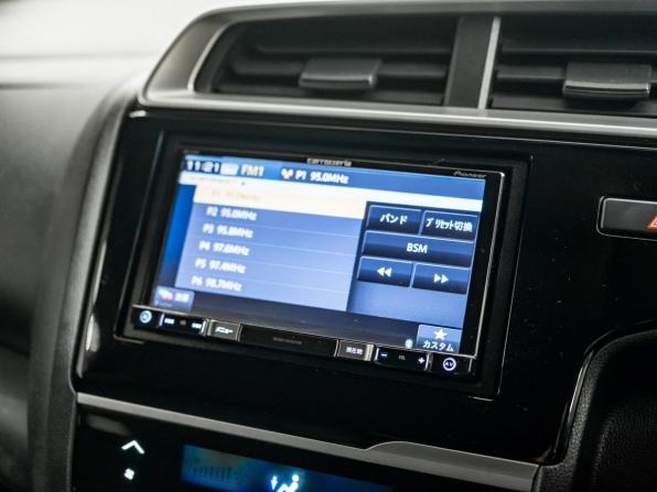 Honda Fit III Рестайлинг с пробегом 2018 года, цена 1 085 000 рублей, 117620 км, хэтчбек, Автокод Объявления