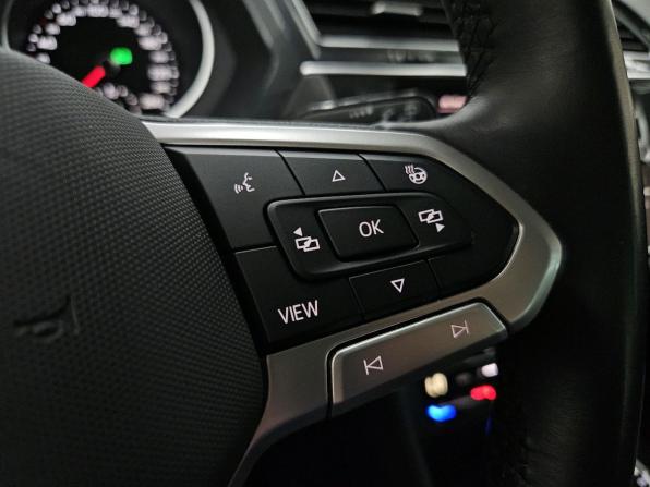 Volkswagen Tiguan II Рестайлинг с пробегом 2021 года, цена 3 520 000 рублей, 51392 км, внедорожник, Автокод Объявления