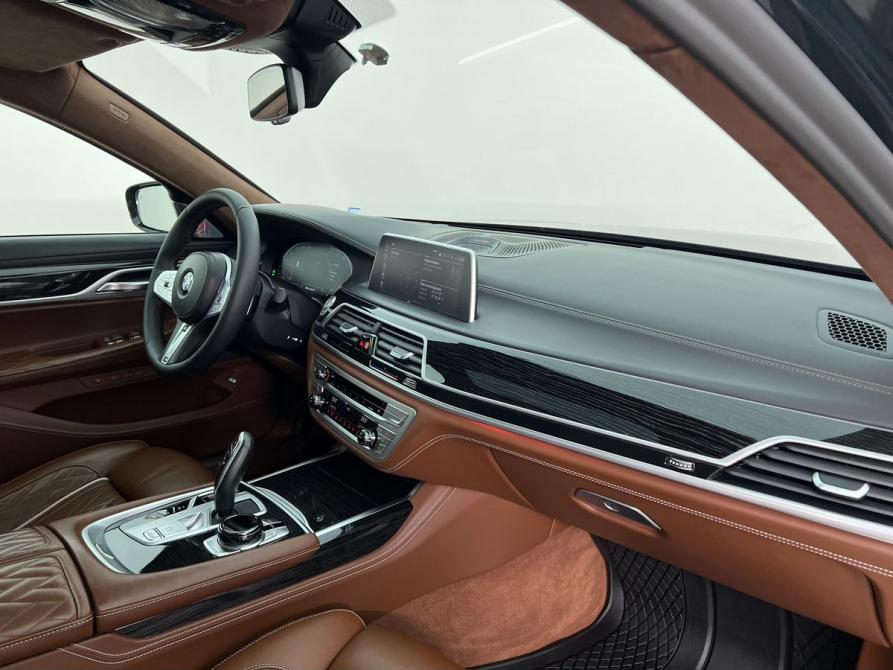 BMW 7 серии VI (G11/G12) Рестайлинг Москва  - изображение 15