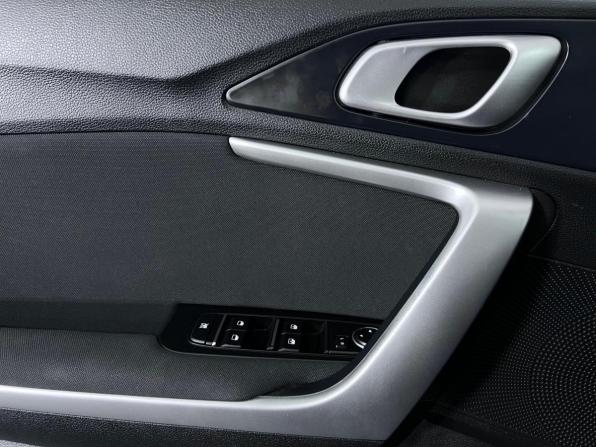 Kia Ceed III с пробегом 2019 года, цена 1 847 000 рублей, 75925 км, хэтчбек, Автокод Объявления