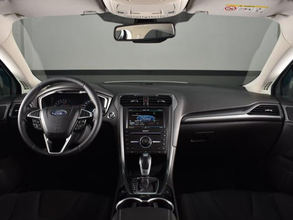 Ford Mondeo V с пробегом 2016 года, цена 1 324 995 рублей, 308141 км, седан, Автокод Объявления