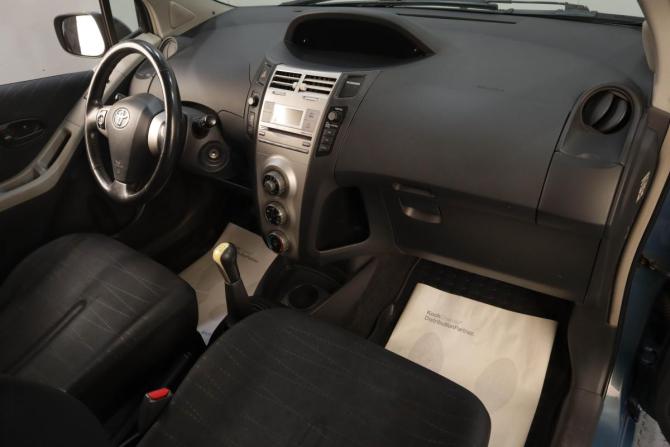Toyota Yaris II с пробегом 2007 года, цена 639 000 рублей, 288000 км, хэтчбек, Автокод Объявления