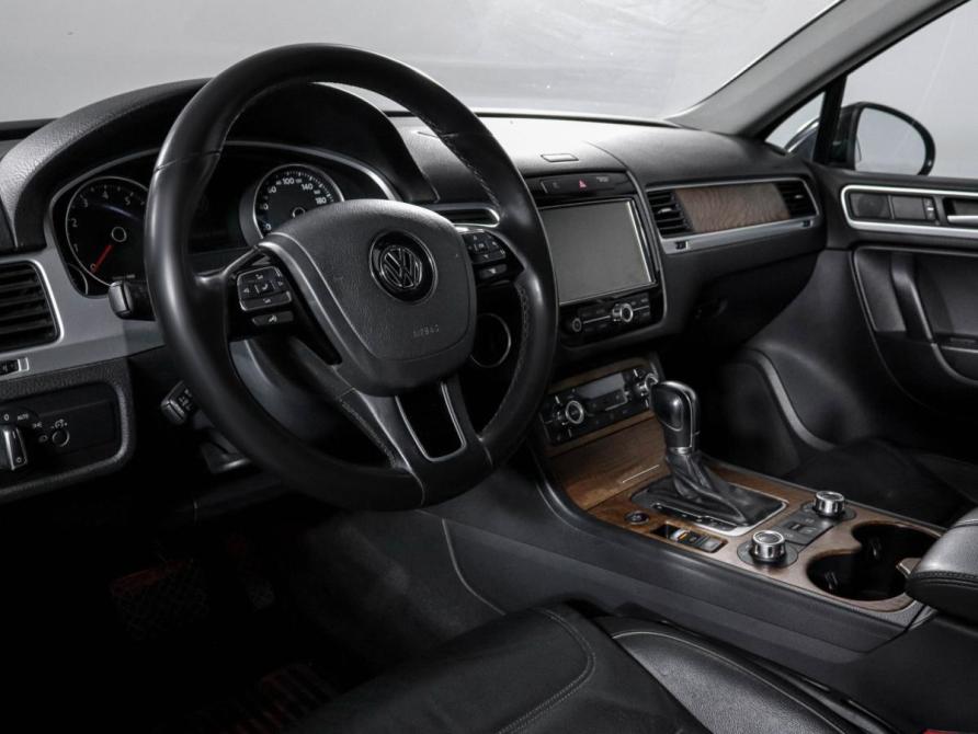 Volkswagen Touareg II Москва  - изображение 14
