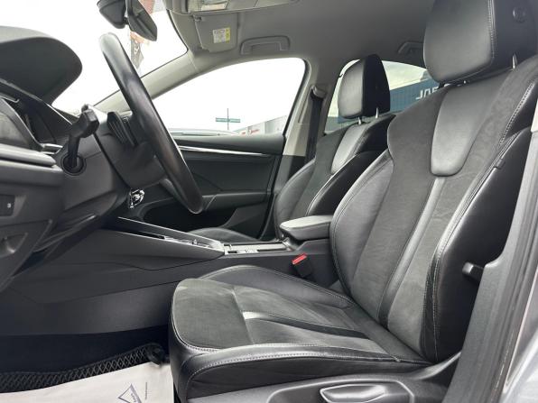 Skoda Octavia IV (A8) с пробегом 2021 года, цена 2 160 000 рублей, 126689 км, лифтбек, Автокод Объявления