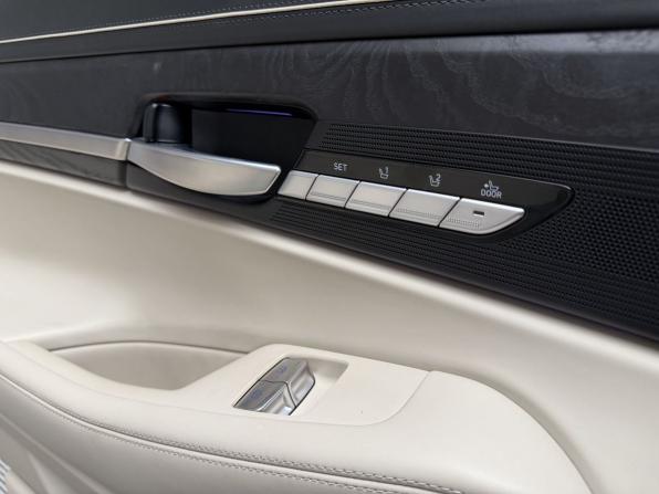 Genesis G90 I с пробегом 2019 года, цена 2 590 000 рублей, 238321 км, седан, Автокод Объявления