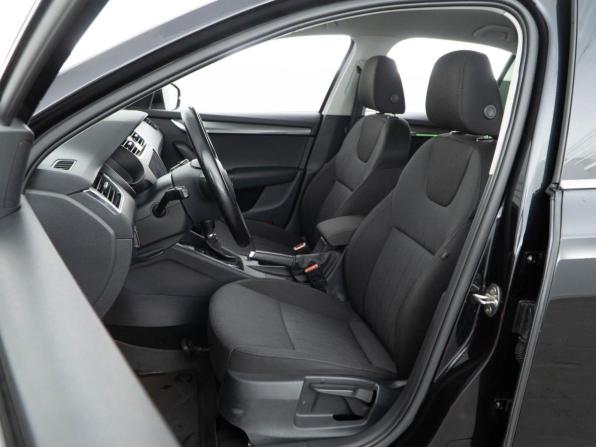 Skoda Octavia III (A7) Рестайлинг с пробегом 2018 года, цена 1 900 046 рублей, 113699 км, лифтбек, Автокод Объявления