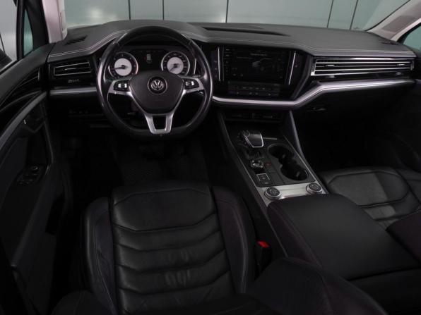 Volkswagen Touareg III с пробегом 2018 года, цена 5 249 000 рублей, 167825 км, внедорожник, Автокод Объявления