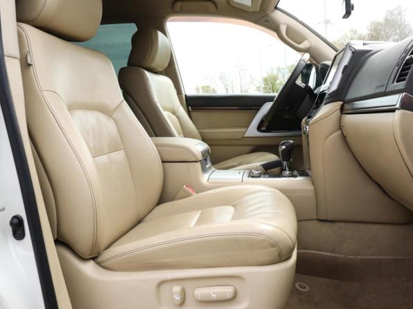 Toyota Land Cruiser 200 Series Рестайлинг 2 с пробегом 2016 года, цена 5 400 000 рублей, 227246 км, внедорожник, Автокод Объявления
