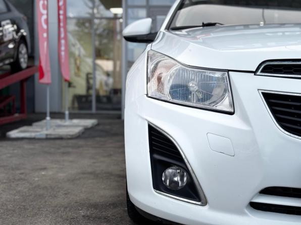Chevrolet Cruze I Рестайлинг с пробегом 2013 года, цена 700 000 рублей, 176000 км, хэтчбек, Автокод Объявления