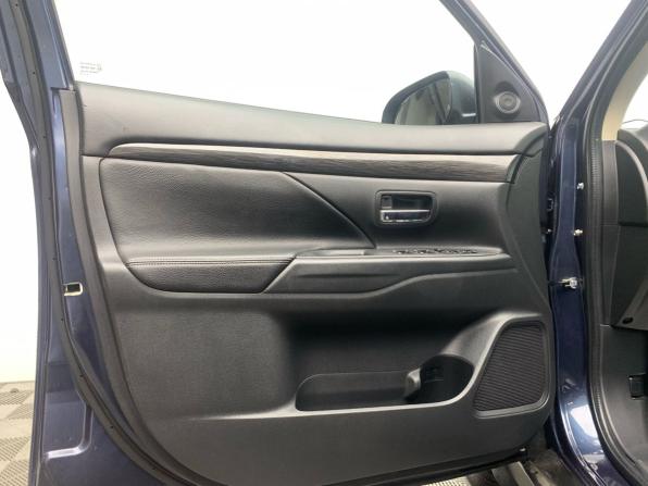 Mitsubishi Outlander III Рестайлинг 2 с пробегом 2016 года, цена 1 849 000 рублей, 168462 км, внедорожник, Автокод Объявления