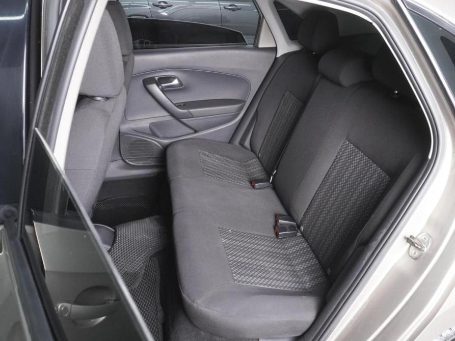 Volkswagen Polo V Рестайлинг Ростов-на-Дону  - изображение 9