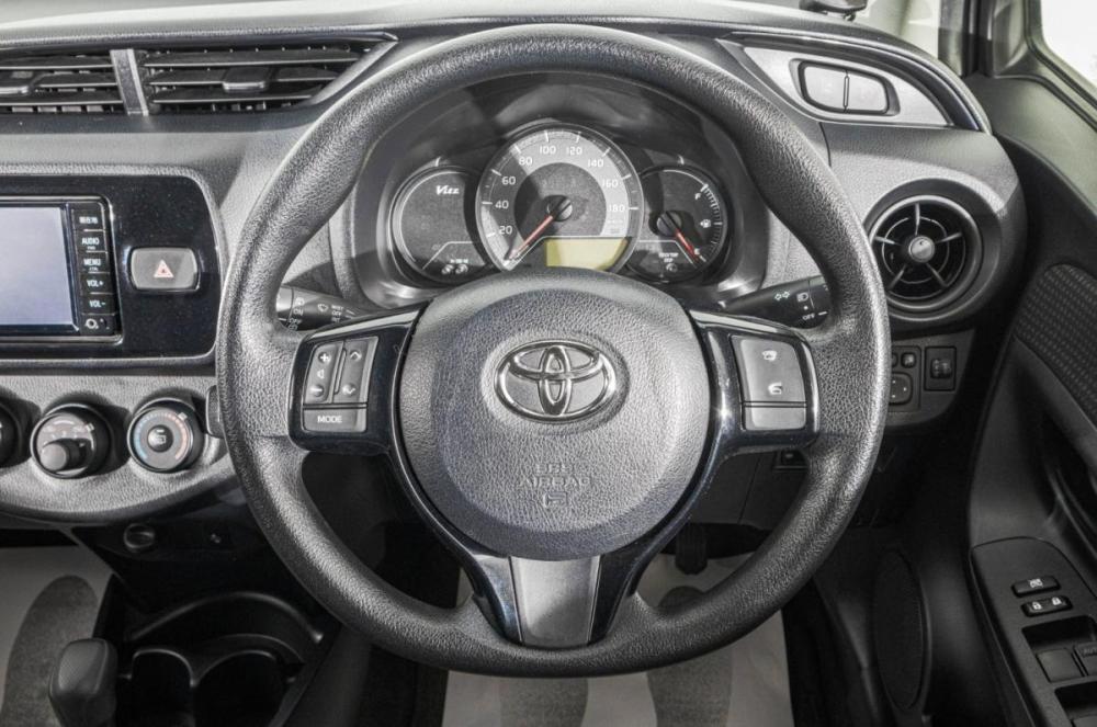 Toyota Vitz III (XP130) Рестайлинг 2 Барнаул  - изображение 14
