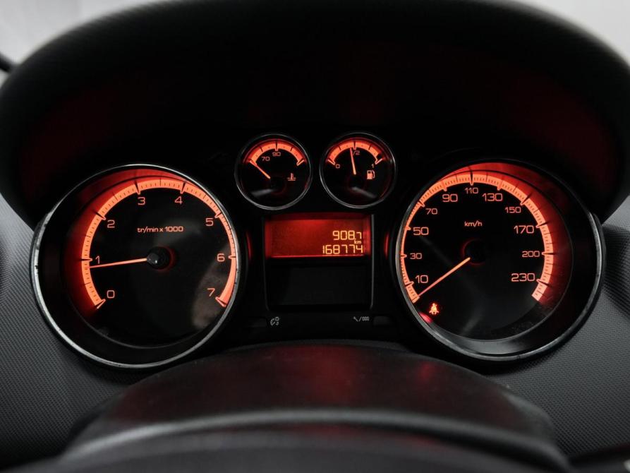 Peugeot 408 I Ульяновск  - изображение 13