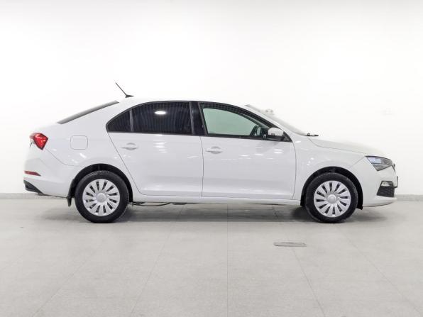 Skoda Rapid II с пробегом 2021 года, цена 1 300 000 рублей, 127889 км, лифтбек, Автокод Объявления