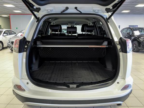 Toyota RAV4 IV (XA40) Рестайлинг с пробегом 2015 года, цена 2 399 500 рублей, 160000 км, внедорожник, Автокод Объявления