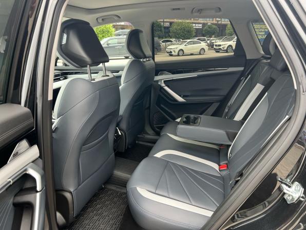 Geely Atlas II с пробегом 2024 года, цена 3 090 000 рублей, 21012 км, внедорожник, Автокод Объявления