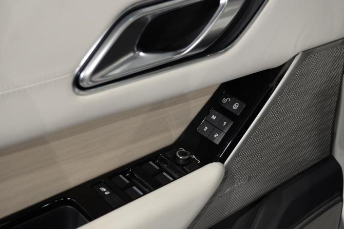 Land Rover Range Rover Velar I с пробегом 2018 года, цена 4 990 000 рублей, 124010 км, внедорожник, Автокод Объявления
