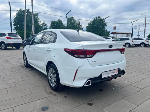 Kia Rio IV Рестайлинг с пробегом 2020 года, цена 1 614 000 рублей, 101802 км, седан, Автокод Объявления