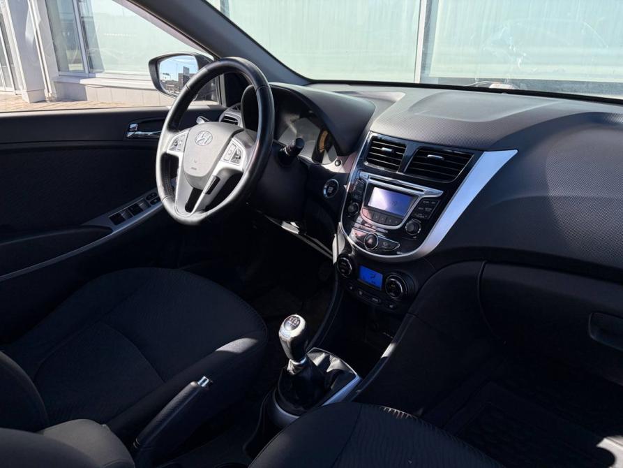 Hyundai Solaris I Санкт-Петербург  - изображение 6