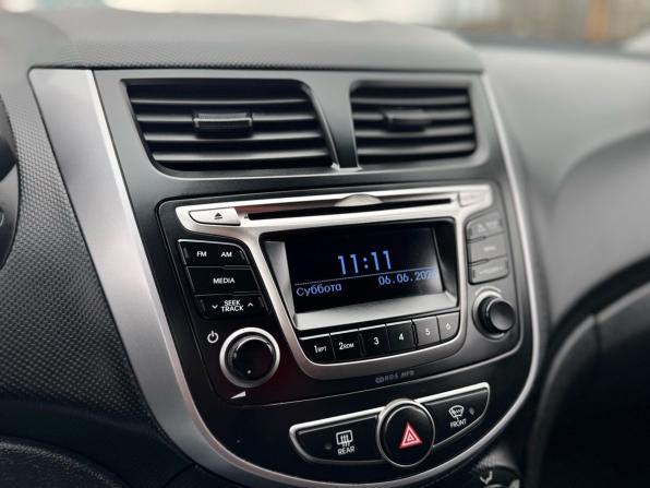 Hyundai Solaris I Рестайлинг с пробегом 2014 года, цена 999 000 рублей, 119700 км, седан, Автокод Объявления