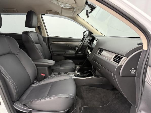 Mitsubishi Outlander III Рестайлинг 3 с пробегом 2020 года, цена 2 535 000 рублей, 103624 км, внедорожник, Автокод Объявления