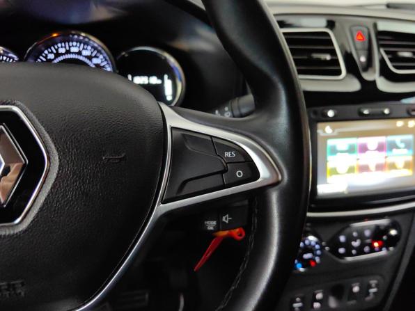 Renault Logan II Рестайлинг с пробегом 2019 года, цена 1 145 000 рублей, 102000 км, седан, Автокод Объявления