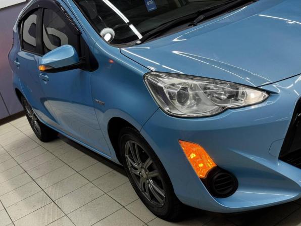 Toyota Aqua I Рестайлинг с пробегом 2017 года, цена 929 000 рублей, 137000 км, хэтчбек, Автокод Объявления