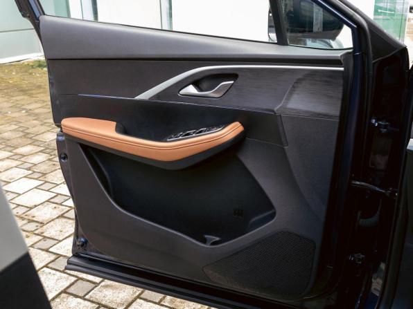 Omoda C5 I с пробегом 2022 года, цена 1 515 000 рублей, 76320 км, внедорожник, Автокод Объявления