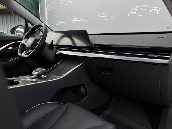 Omoda C5 I с пробегом 2023 года, цена 1 529 300 рублей, 59986 км, внедорожник, Автокод Объявления