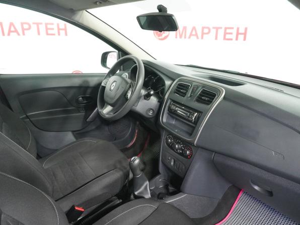 Renault Sandero II с пробегом 2017 года, цена 1 060 000 рублей, 35310 км, хэтчбек, Автокод Объявления