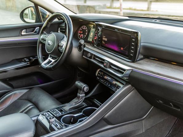 Kia K5 III с пробегом 2021 года, цена 2 550 000 рублей, 132900 км, седан, Автокод Объявления