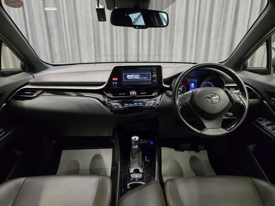 Toyota C-HR I Красноярск  - изображение 12