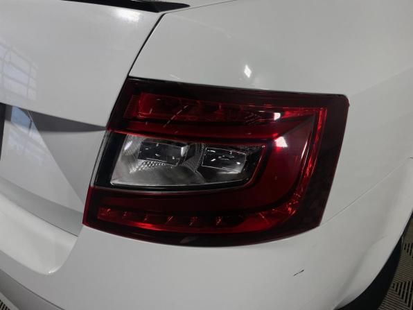 Skoda Octavia III (A7) Рестайлинг с пробегом 2017 года, цена 1 410 000 рублей, 231088 км, лифтбек, Автокод Объявления