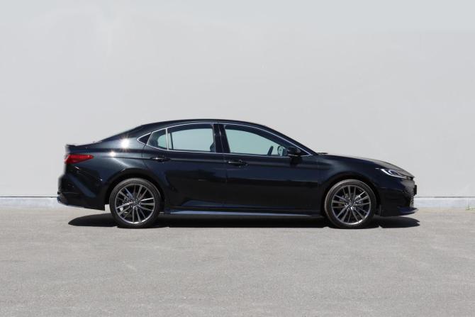 Toyota Camry IX (XV80) China Market с пробегом 2025 года, цена 4 350 000 рублей, 14 км, седан, Автокод Объявления