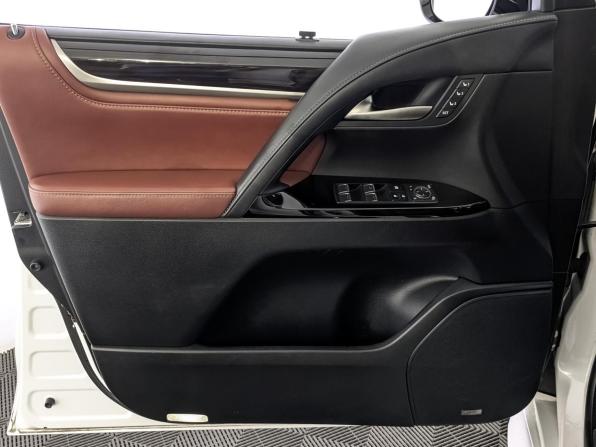 Lexus LX III Рестайлинг 2 с пробегом 2018 года, цена 7 950 000 рублей, 154891 км, внедорожник, Автокод Объявления