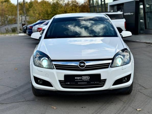 Opel Astra H Рестайлинг с пробегом 2013 года, цена 789 000 рублей, 115130 км, седан, Автокод Объявления
