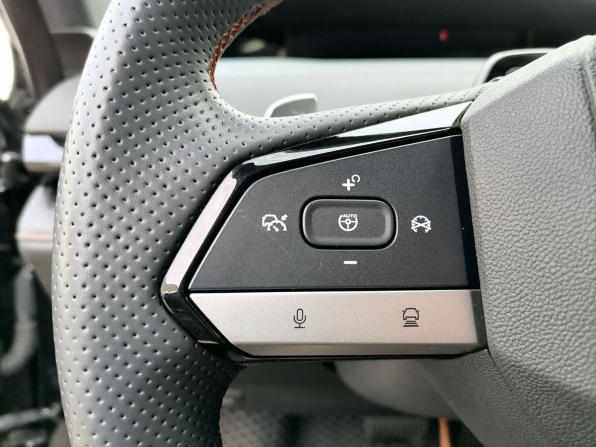 Changan UNI-V I с пробегом 2023 года, цена 2 140 000 рублей, 48559 км, лифтбек, Автокод Объявления