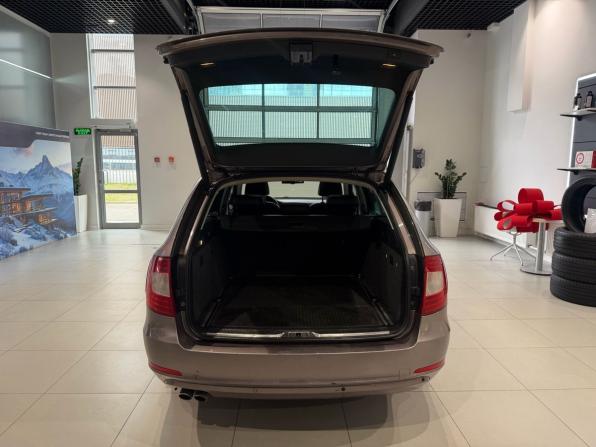Skoda Superb II с пробегом 2012 года, цена 1 080 000 рублей, 260953 км, универсал, Автокод Объявления