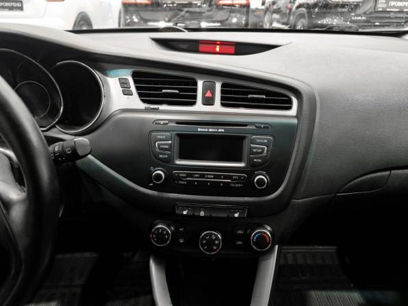 Kia Ceed II с пробегом 2012 года, цена 1 099 000 рублей, 190138 км, хэтчбек, Автокод Объявления