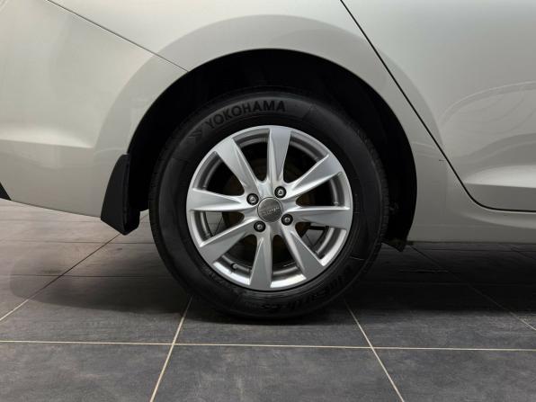 Hyundai Solaris II с пробегом 2019 года, цена 1 495 000 рублей, 131557 км, седан, Автокод Объявления